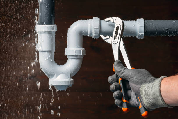 Professional Gas Line Repair technician working in Eureka, MI
